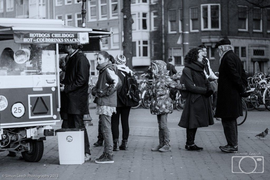 Waiting for a hot dog, 90mm Summicron